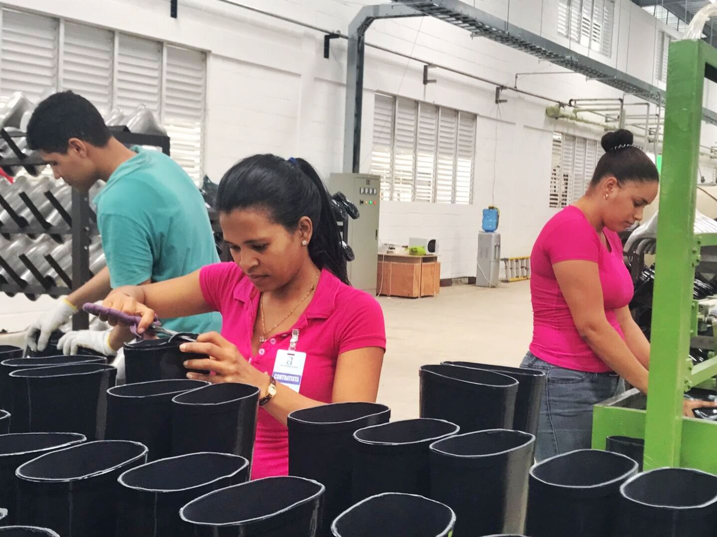 The Pilot Production of Ningshing’s Dominican Overseas Rubber Footwear Manufactu