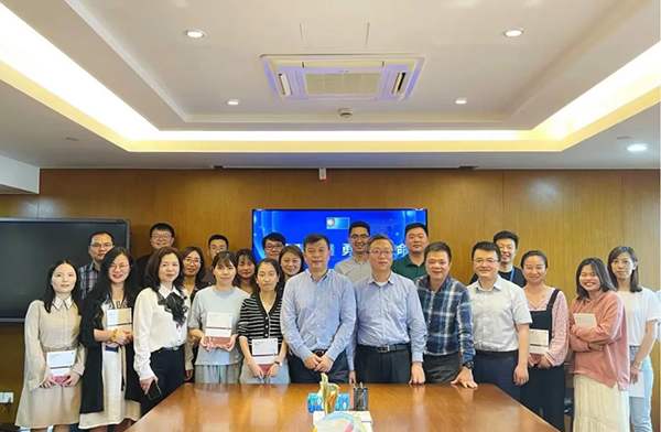 Ningshing Trading Group held a symposium on behalf of young employees